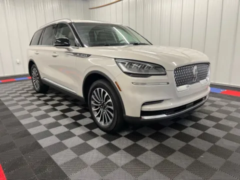 Photos of 2024 Lincoln Aviator Premiere for sale in Bridgeport, NY at Bridgeland Auto Brokers