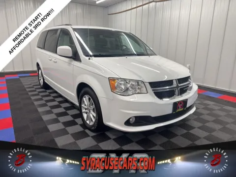 White 2019 Dodge Grand Caravan SXT for sale in Bridgeport, NY