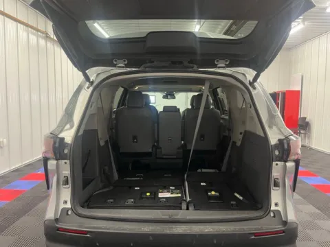More photos of 2024 Toyota Sienna XLE at Bridgeland Auto Brokers, NY