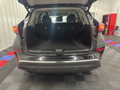 More photos of 2024 Nissan Murano SV at Bridgeland Auto Brokers, NY