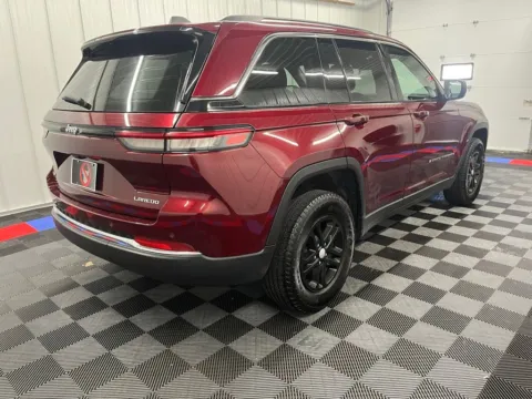 Photos of 2024 Jeep Grand Cherokee Laredo for sale in Bridgeport, NY at Bridgeland Auto Brokers