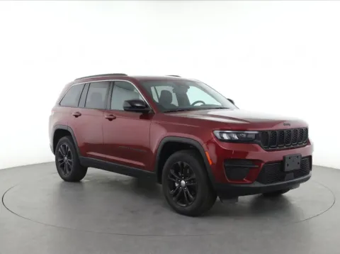 Photos of 2024 Jeep Grand Cherokee Laredo for sale in Bridgeport, NY at Bridgeland Auto Brokers