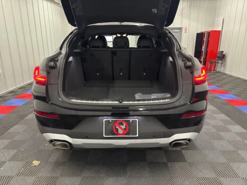 More photos of 2025 BMW X4 xDrive30i at Bridgeland Auto Brokers, NY