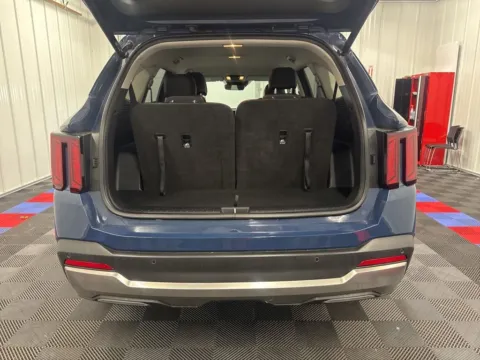More photos of 2025 Kia Sorento EX at Bridgeland Auto Brokers, NY