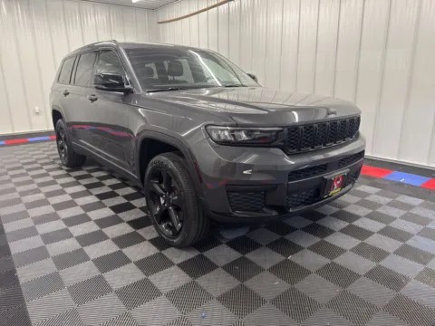 Photos of 2023 Jeep Grand Cherokee L Altitude for sale in Bridgeport, NY at Bridgeland Auto Brokers