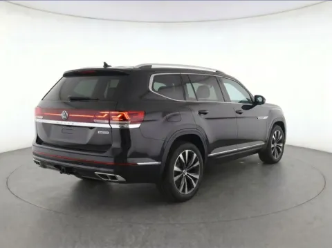 Photos of 2024 Volkswagen Atlas 2.0T SEL Premium R-Line for sale in Bridgeport, NY at Bridgeland Auto Brokers