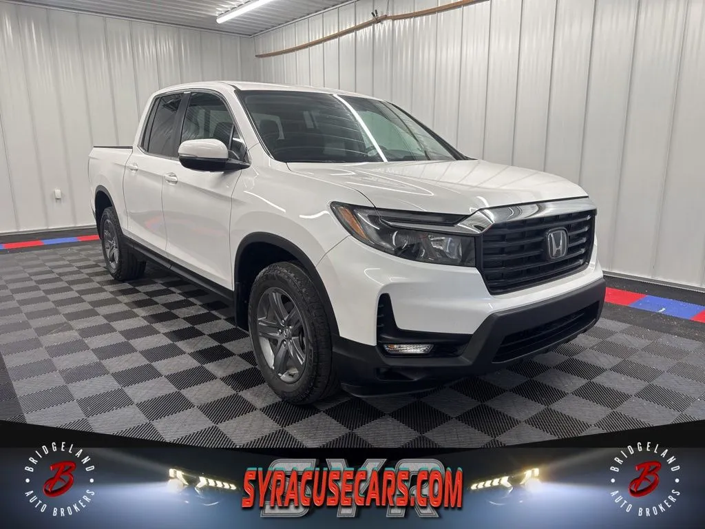 White 2023 Honda Ridgeline RTL for sale in Bridgeport, NY