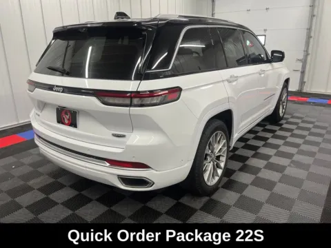 Another view of 2022 Jeep Grand Cherokee Summit for sale in Bridgeport, NY at Bridgeland Auto Brokers