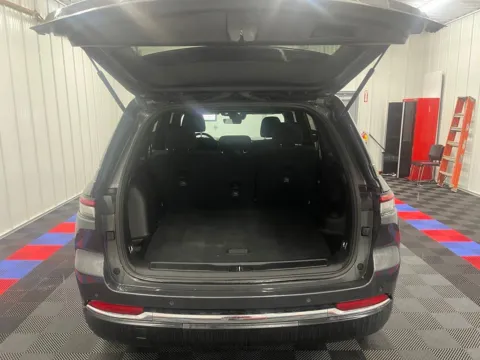 More photos of 2025 Jeep Grand Cherokee Laredo X at Bridgeland Auto Brokers, NY
