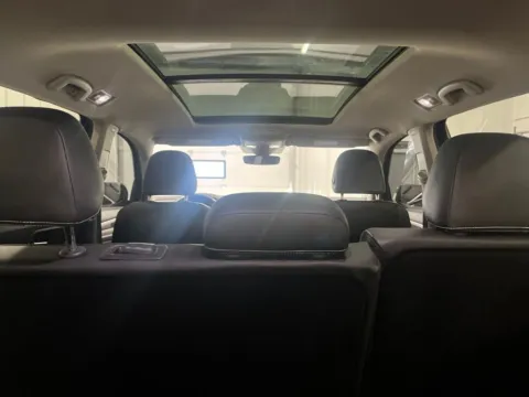 More photos of 2023 Volkswagen Atlas 3.6L V6 SEL Premium R-Line at Bridgeland Auto Brokers, NY