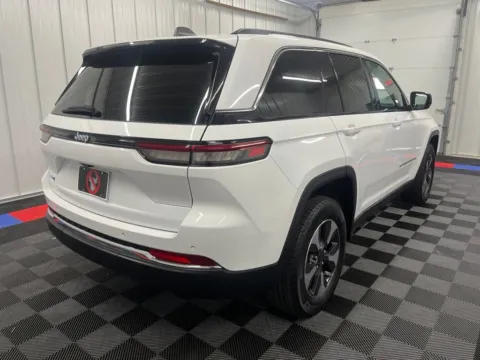 Another view of 2023 Jeep Grand Cherokee 4xe for sale in Bridgeport, NY at Bridgeland Auto Brokers