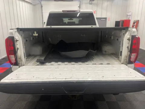 More photos of 2020 GMC Sierra 2500 HD SLE at Bridgeland Auto Brokers, NY