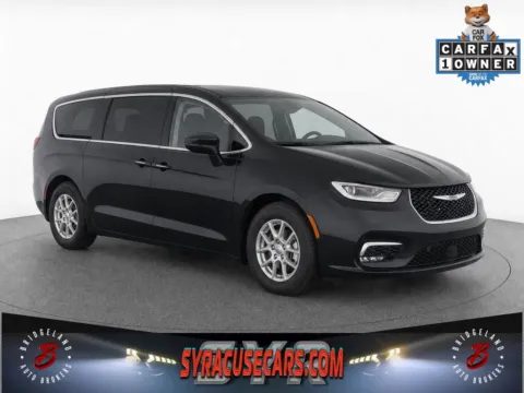 Black 2025 Chrysler Pacifica Select for sale in Bridgeport, NY