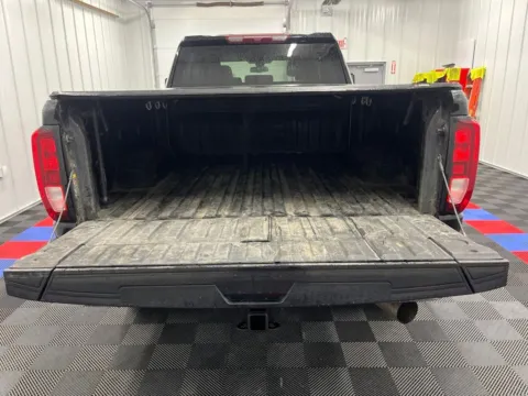 More photos of 2022 GMC Sierra 2500 HD SLE at Bridgeland Auto Brokers, NY