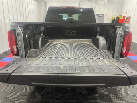 More photos of 2025 GMC Sierra 1500 SLT at Bridgeland Auto Brokers, NY