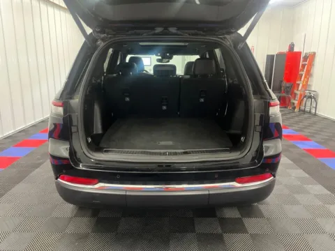 More photos of 2024 Jeep Grand Cherokee 4xe at Bridgeland Auto Brokers, NY