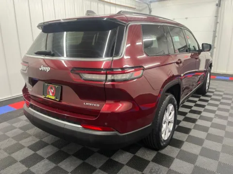 Another view of 2022 Jeep Grand Cherokee L Limited for sale in Bridgeport, NY at Bridgeland Auto Brokers