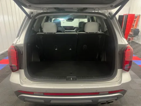 More photos of 2025 Hyundai Palisade SEL at Bridgeland Auto Brokers, NY