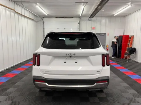 More photos of 2025 Kia Sorento X-Line EX at Bridgeland Auto Brokers, NY