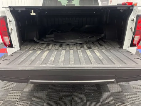 More photos of 2024 GMC Sierra 1500 Elevation at Bridgeland Auto Brokers, NY