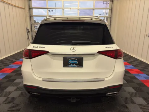 More photos of 2022 Mercedes-Benz GLE 580 at Bridgeland Auto Brokers, NY