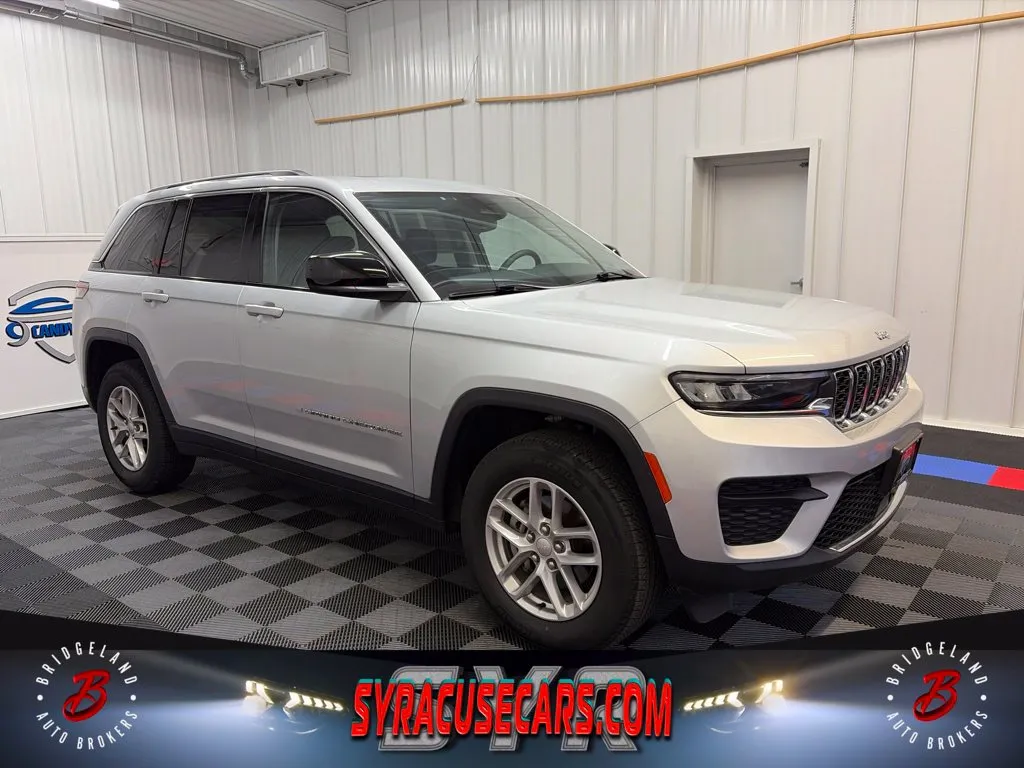 Silver 2024 Jeep Grand Cherokee Laredo X for sale in Bridgeport, NY