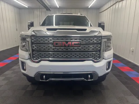 More photos of 2022 GMC Sierra 2500HD Denali at Bridgeland Auto Brokers, NY