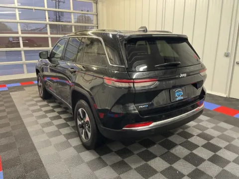 More photos of 2024 Jeep Grand Cherokee 4xe at Bridgeland Auto Brokers, NY