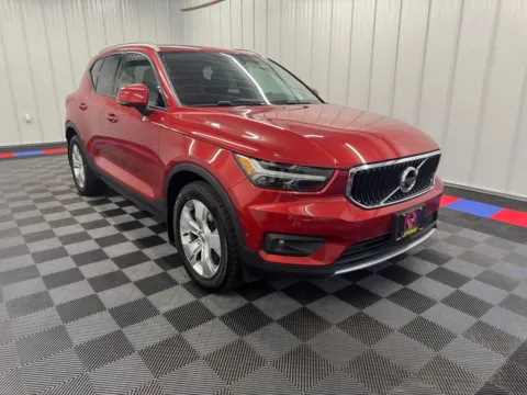 Photos of 2019 Volvo XC40 Momentum for sale in Bridgeport, NY at Bridgeland Auto Brokers