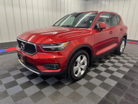 More photos of 2019 Volvo XC40 Momentum at Bridgeland Auto Brokers, NY