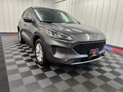 Photos of 2021 Ford Escape SE for sale in Bridgeport, NY at Bridgeland Auto Brokers