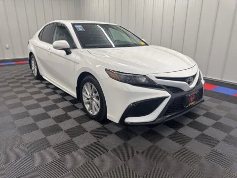 Photos of 2022 Toyota Camry SE for sale in Bridgeport, NY at Bridgeland Auto Brokers