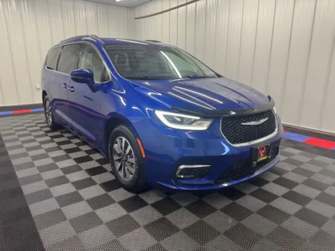 Photos of 2021 Chrysler Pacifica Hybrid Touring L for sale in Bridgeport, NY at Bridgeland Auto Brokers