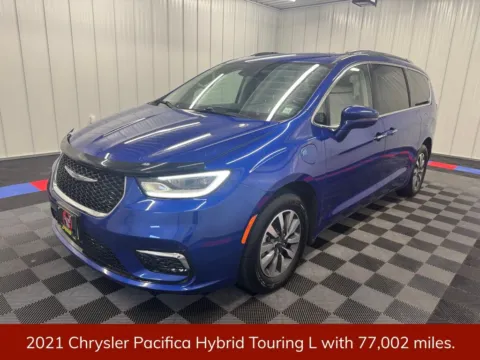Another view of 2021 Chrysler Pacifica Hybrid Touring L for sale in Bridgeport, NY at Bridgeland Auto Brokers