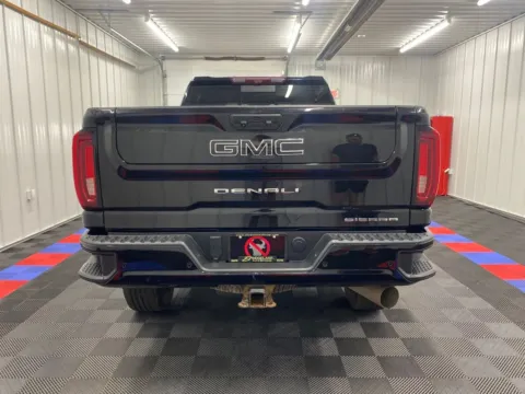 More photos of 2022 GMC Sierra 2500HD Denali at Bridgeland Auto Brokers, NY