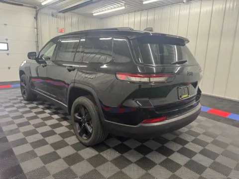 More photos of 2023 Jeep Grand Cherokee L Altitude at Bridgeland Auto Brokers, NY
