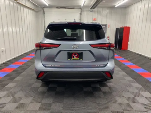 More photos of 2022 Toyota Highlander XLE at Bridgeland Auto Brokers, NY