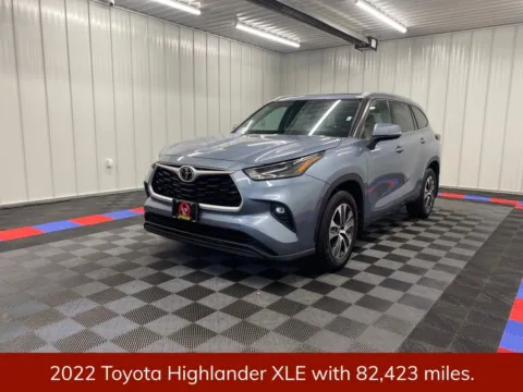 Another view of 2022 Toyota Highlander XLE for sale in Bridgeport, NY at Bridgeland Auto Brokers