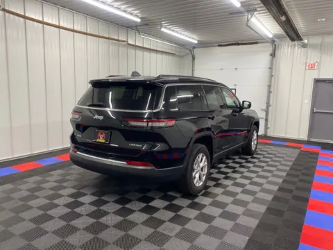 More photos of 2022 Jeep Grand Cherokee L Limited at Bridgeland Auto Brokers, NY