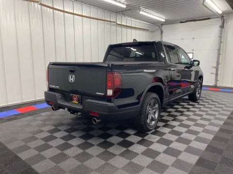 More photos of 2022 Honda Ridgeline RTL-E at Bridgeland Auto Brokers, NY