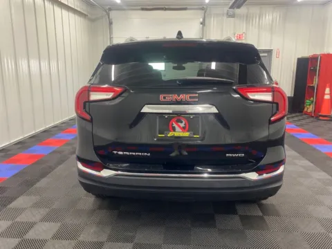 More photos of 2024 GMC Terrain SLT at Bridgeland Auto Brokers, NY