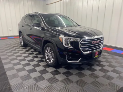 Photos of 2024 GMC Terrain SLT for sale in Bridgeport, NY at Bridgeland Auto Brokers