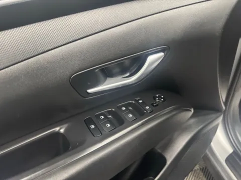 More photos of 2022 Hyundai Tucson SEL at Bridgeland Auto Brokers, NY