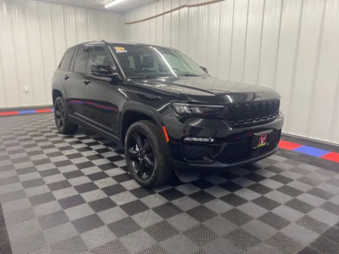 Photos of 2023 Jeep Grand Cherokee Limited for sale in Bridgeport, NY at Bridgeland Auto Brokers