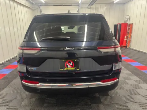 More photos of 2022 Jeep Grand Cherokee 4xe at Bridgeland Auto Brokers, NY