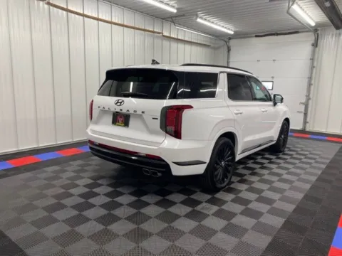 More photos of 2025 Hyundai Palisade Calligraphy Night Edition at Bridgeland Auto Brokers, NY