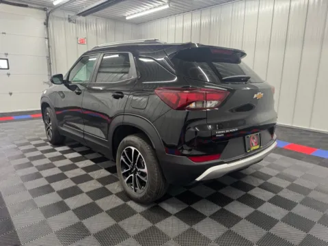 More photos of 2024 Jeep Wrangler Rubicon X 4xe at Bridgeland Auto Brokers, NY