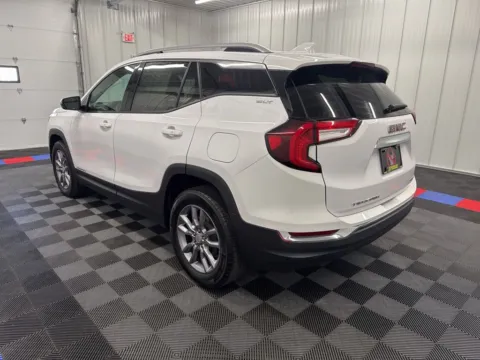 More photos of 2024 GMC Terrain SLT at Bridgeland Auto Brokers, NY