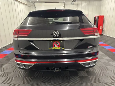 More photos of 2022 Volkswagen Atlas Cross Sport 3.6L V6 SEL Premium R-Line at Bridgeland Auto Brokers, NY