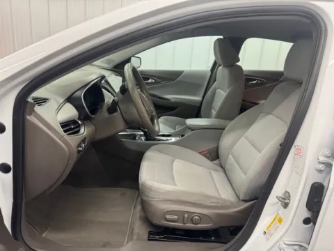 More photos of 2022 Chevrolet Malibu LT at Bridgeland Auto Brokers, NY